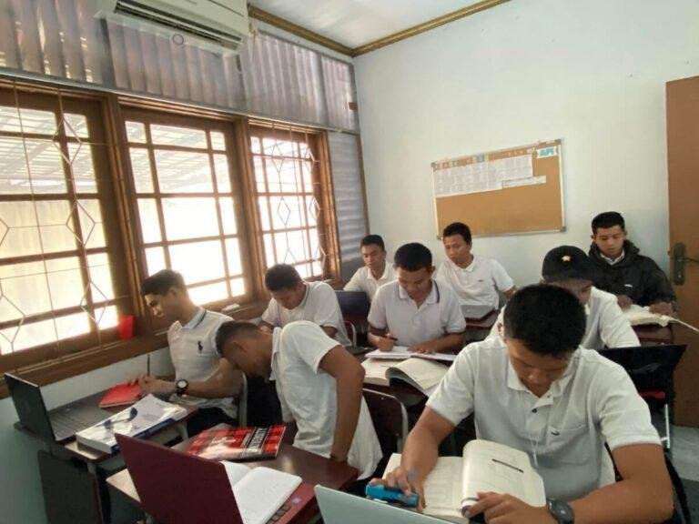 akademi taruna cabang bandung